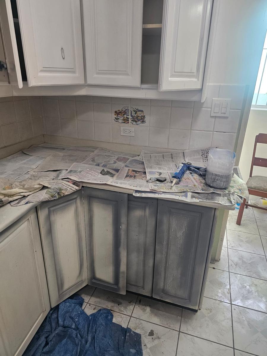 Kitchen cabinets: prepped and primed