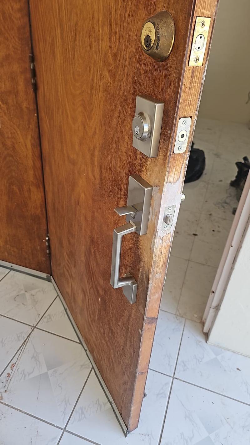 New handle set and deadbolt fitted